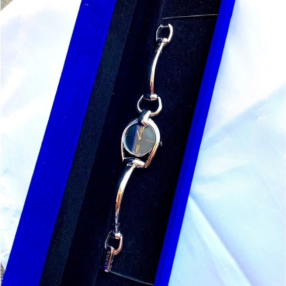 Ladies GUCCI distinctive design watch ❤️‍🔥🌹 - Picture 14 of 14